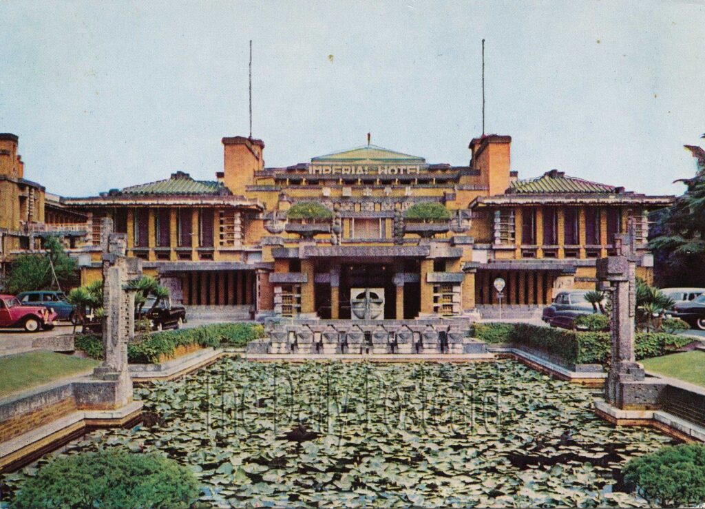 Stergios Papadakis | Ο αρχιτέκτονας Frank Lloyd Wright (Robie house) Stergios Papadakis | Ο αρχιτέκτονας Frank Lloyd Wright (Robie house)